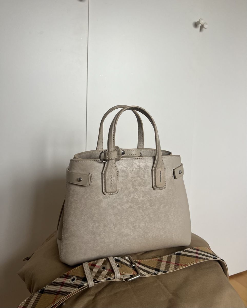Burberry Borse da donna: BURBERRY Banner tote Beige – Nuovo (secondo la descrizione) da Niederlenz venduto da CXClouds 5