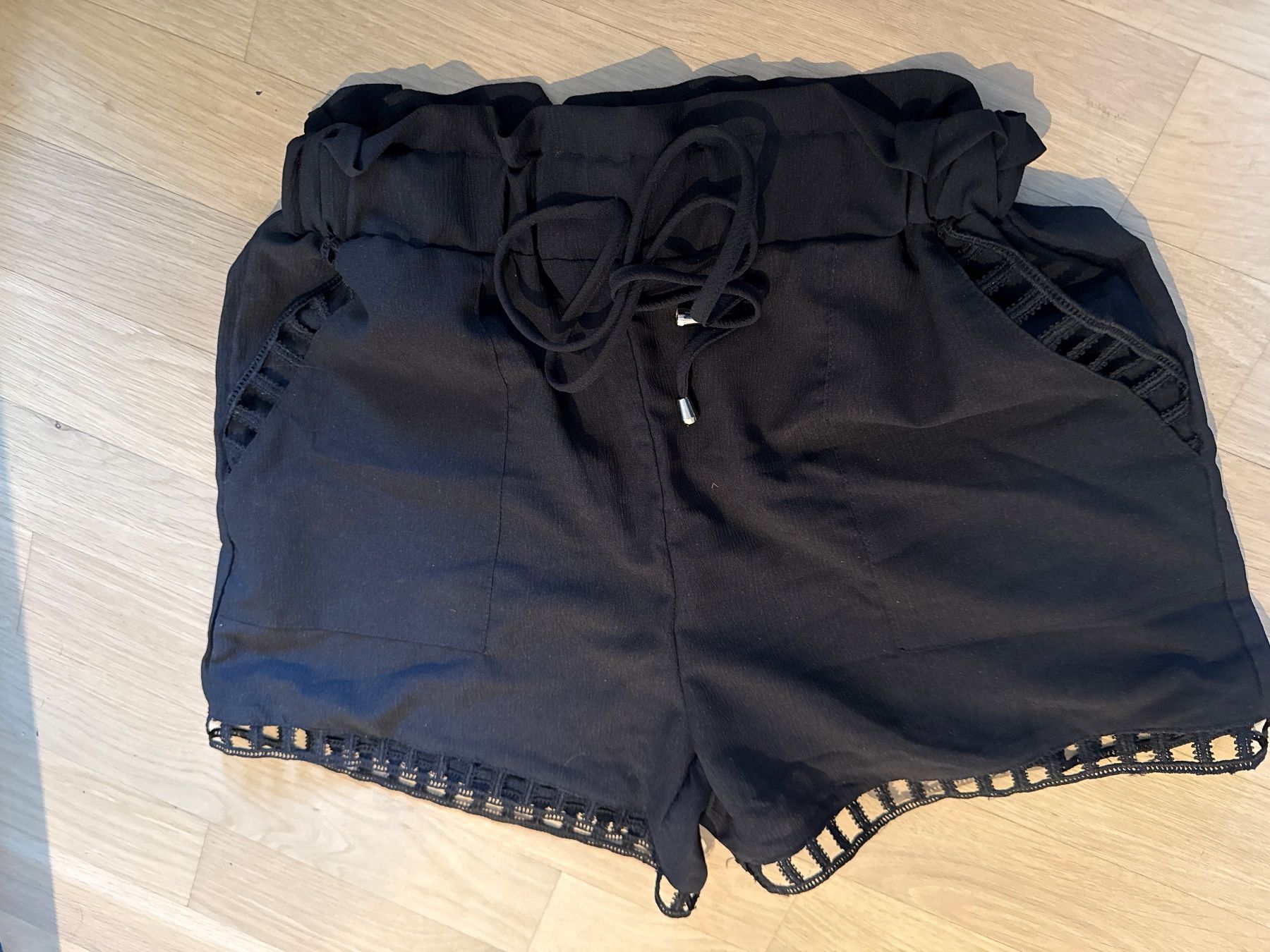 Pantalons: Damen Shorts, S – D'occasion à Amriswil par used2use