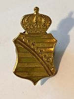 1 Pin Wappen mit Krone