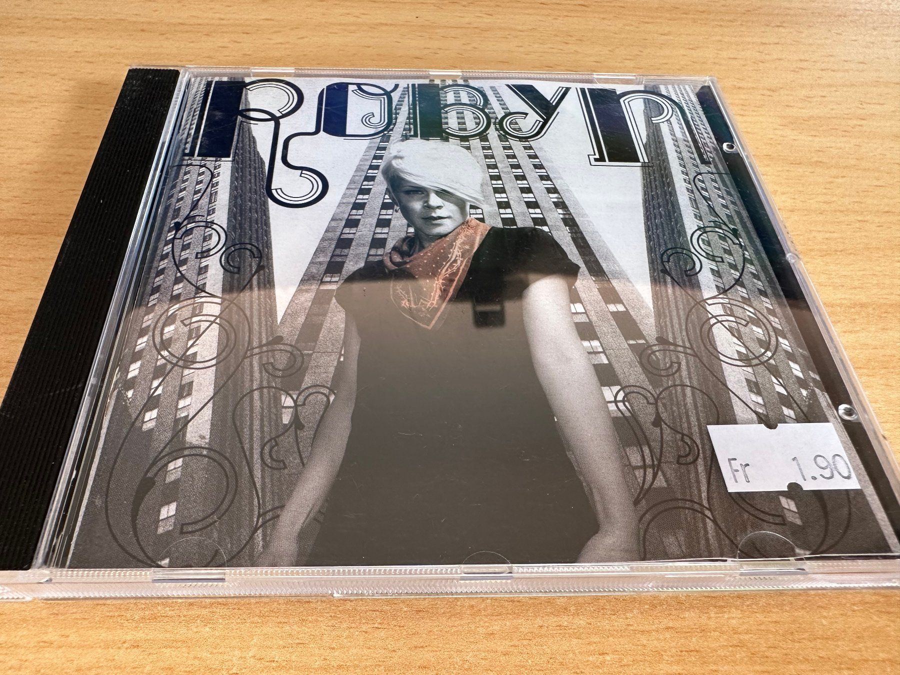 CD: Robyn – Robyn – Usato da Rikon im Tösstal venduto da Alpenmutz
