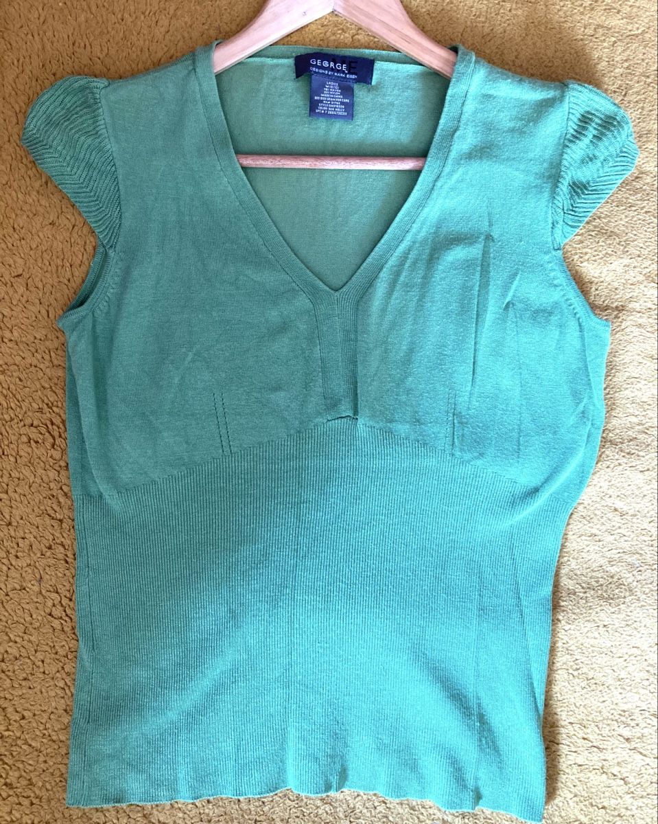 Tops: Beau Top vert pomme – D'occasion à Ardon par hel_2sxp