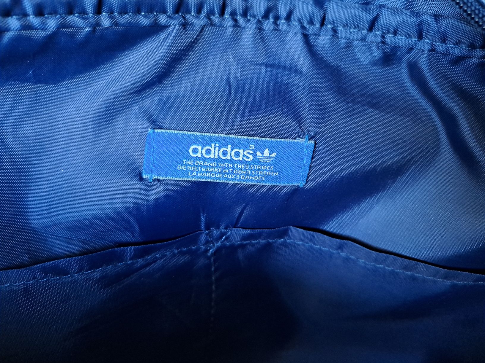 Adidas Borse: Vintage Adidas Tasche – Usato da Taverne venduto da SelenaR. 2