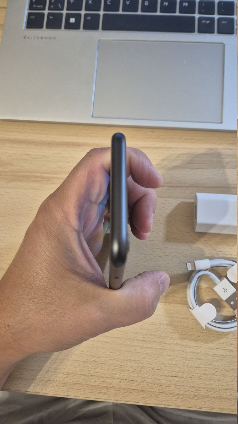 Apple Handys / Smartphones: iPhone 8 64GB Space Gray 3016 Akku bei 98% – Gebraucht aus Münchenbuchsee von MV_Solutions 6