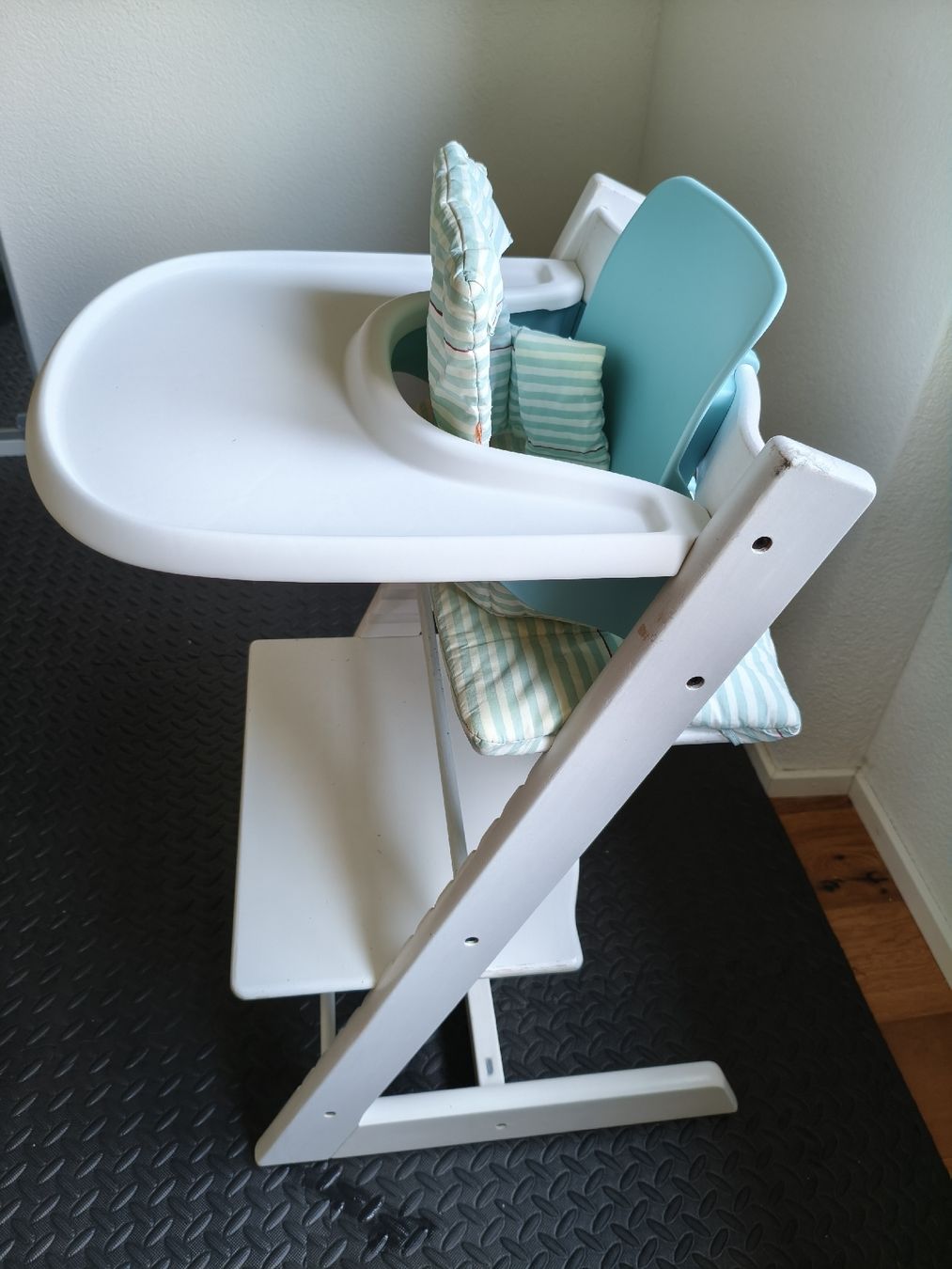 Stokke Seggioloni: Tripp Trapp von Stokke in weiss – Usato da Lauerz venduto da FaNa31