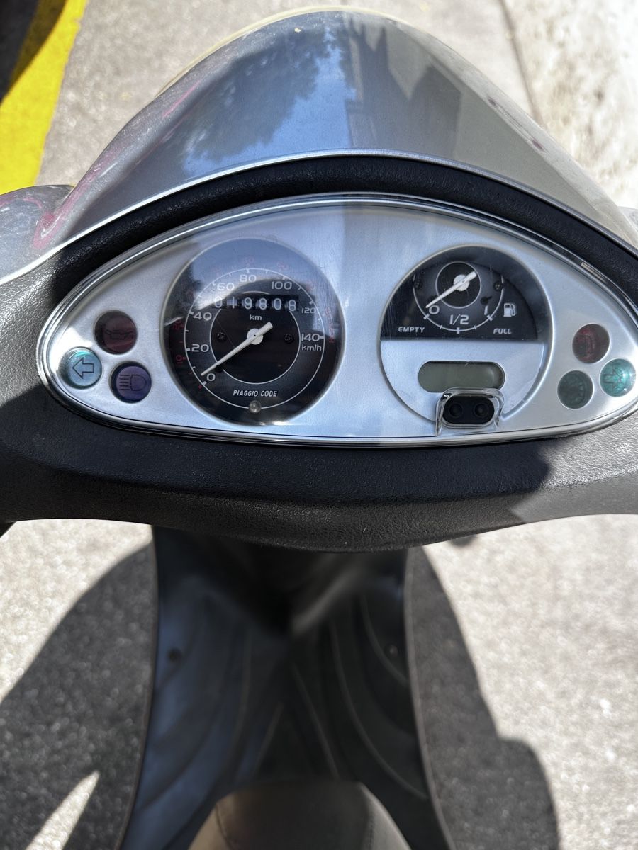Piaggio Strada: Piaggio fly 125 mit Prüfmängel – Usato da Bern venduto da Oiram17 6