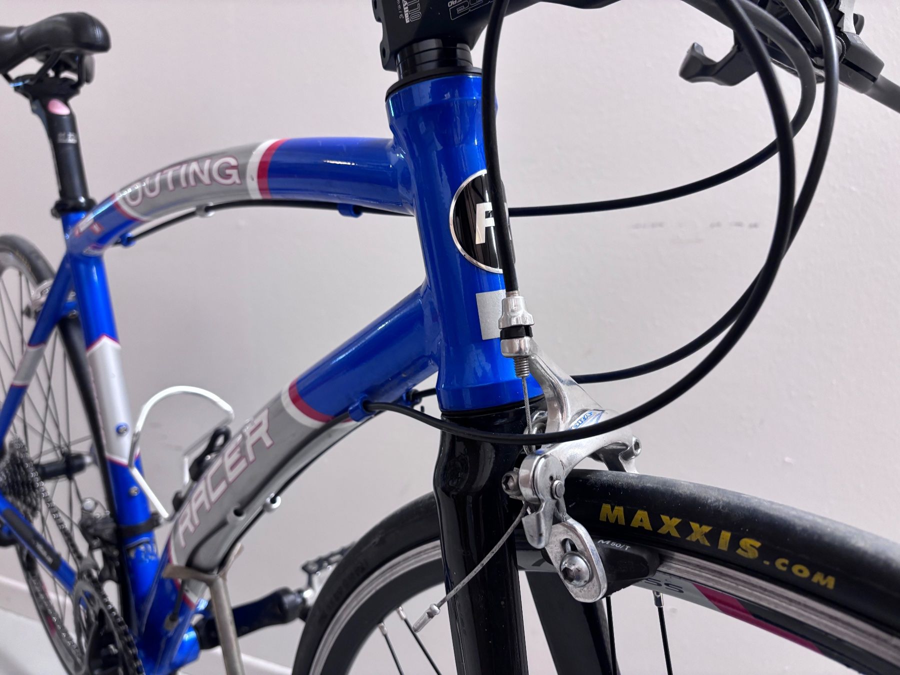 Velos: Rennvelo mit geradem Lenker – Gebraucht aus Wetzikon ZH von Startrampe 5