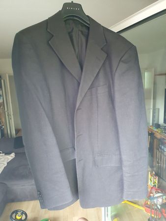 Schwarzer Blazer, Grösse 94