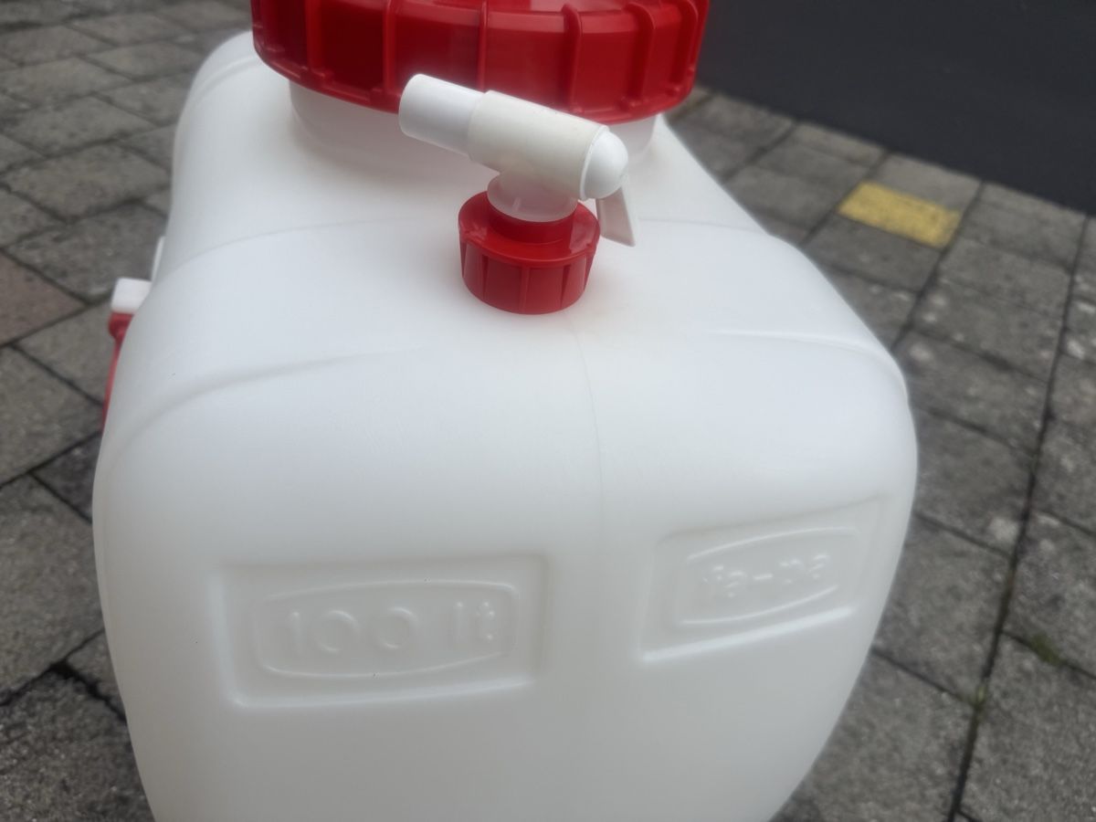 Tränken & Tröge: Wassertank 100 Liter – Neu (gemäss Beschreibung) aus Ballwil von Palbal 1