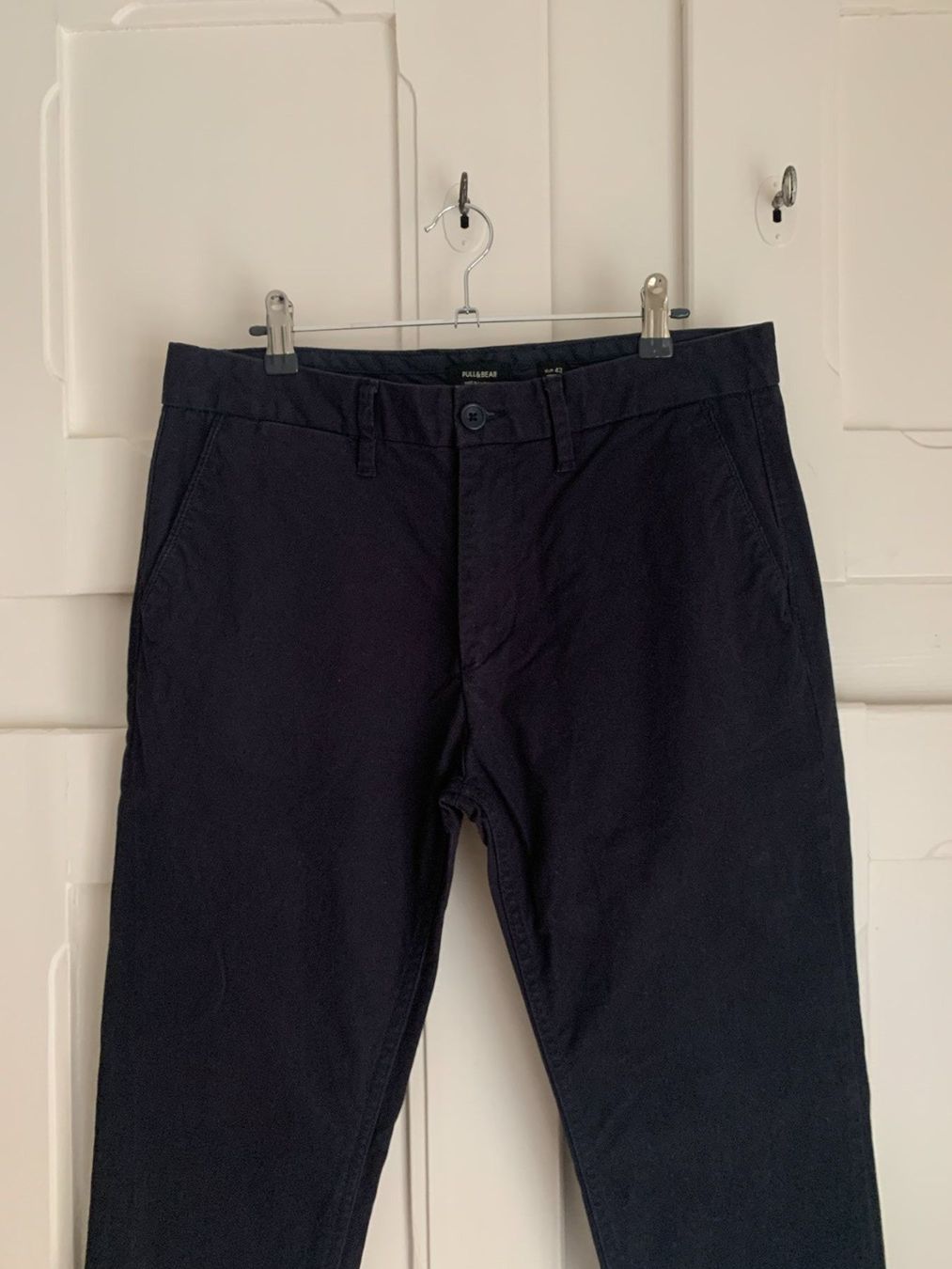 Pantaloni: PULL & BEAR - Chino Hose dunkelblau S – Usato da Zürich venduto da Diazaio 1