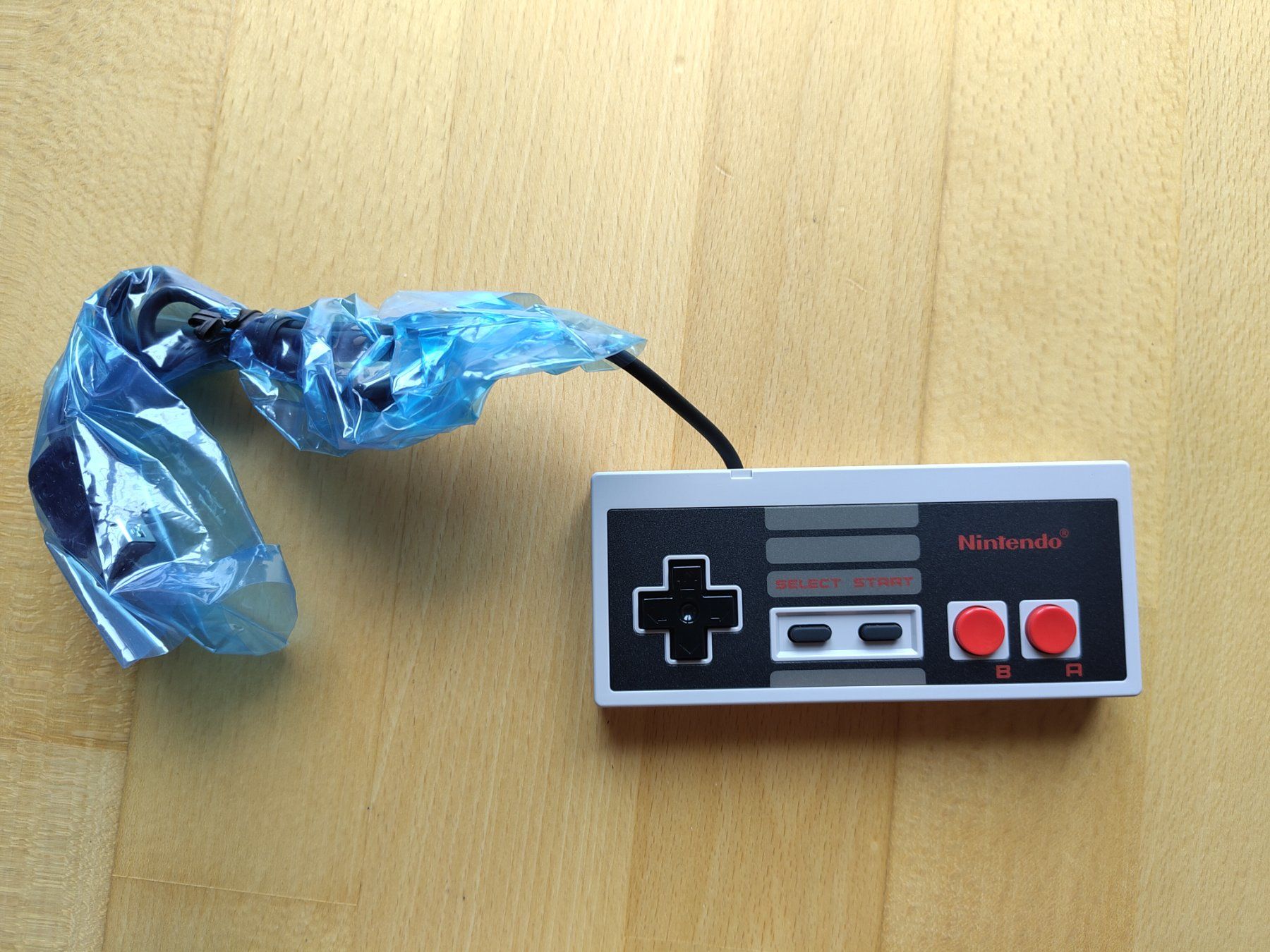 Nintendo Manettes: 2x NES Controller - Nintendo Entertainment System – D'occasion à Gümligen par urw_62l5 2