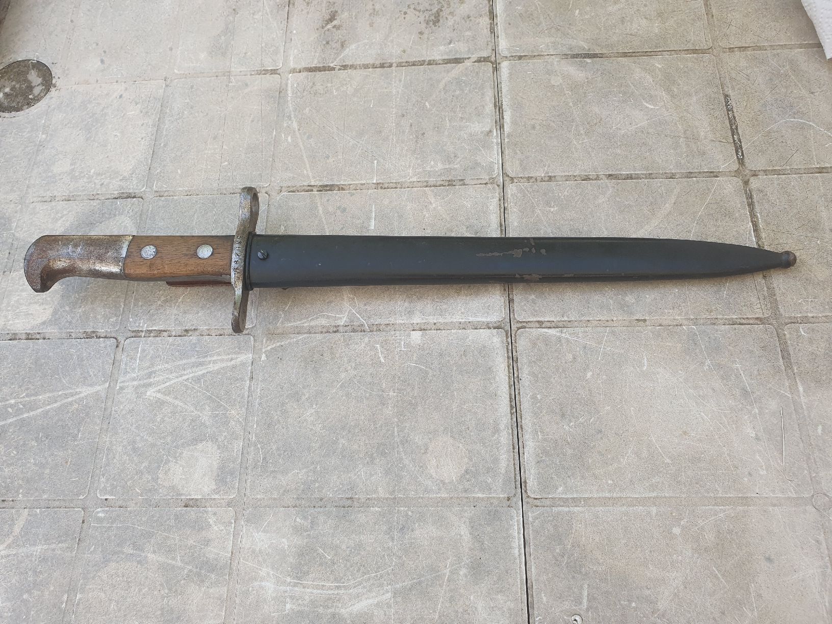 Armée suisse Armes blanches: Baïonnette suisse modèle 1914 avec fourreau état usagé – D'occasion à Biel/Bienne par jms_t662 1