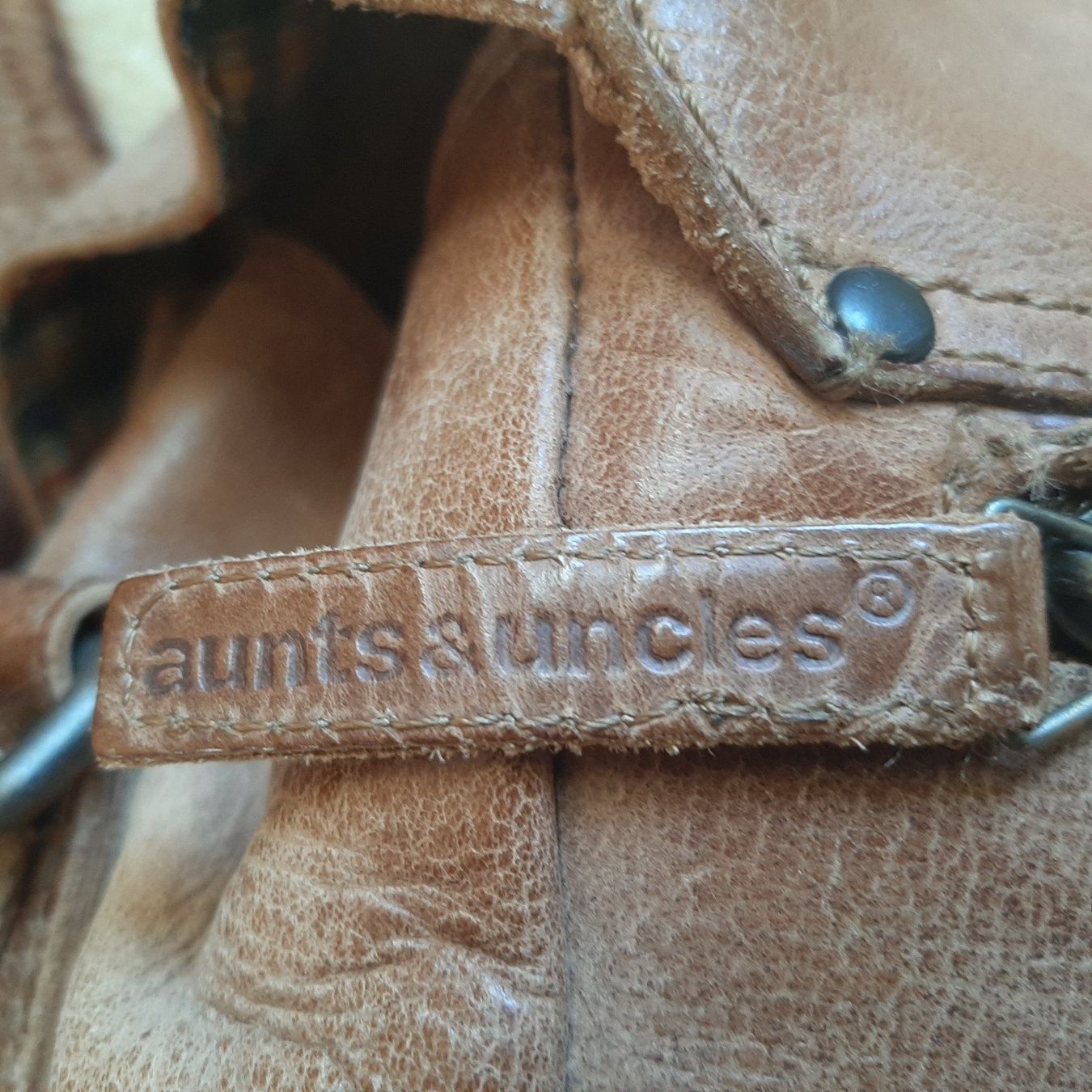 Aunts & Uncles Valises & Sacs: Aunts & Uncles Leather Bag – D'occasion à Carouge GE par cecob0909 7
