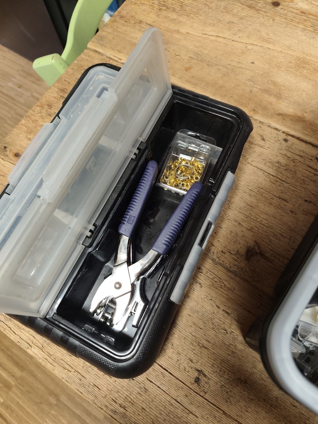Kit bricolage: Sortiment mit Lochzange Kunststoffboxen – Usato da Langnau i. E. venduto da Acrjl 1