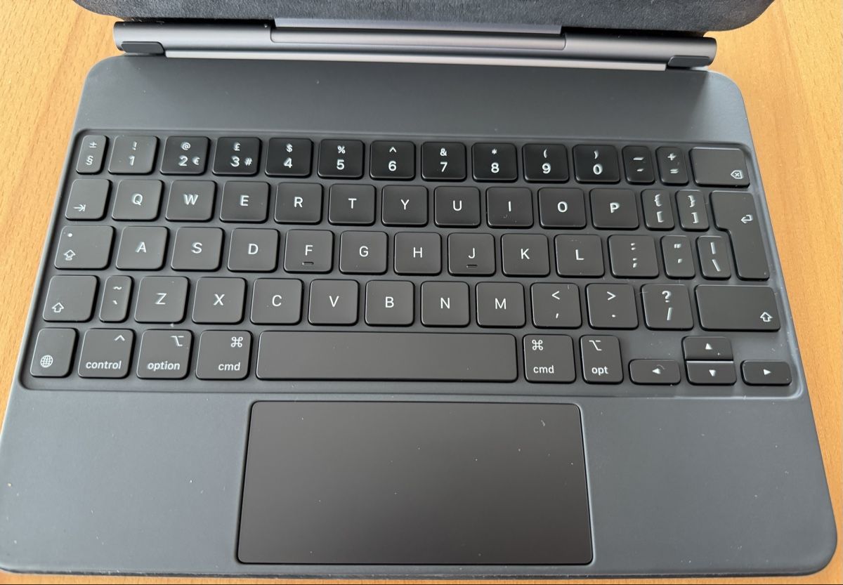 Apple Tastiere: Apple iPad Magic Keyboard grau A2261 UK – Usato da Hochdorf venduto da Antonio1 1
