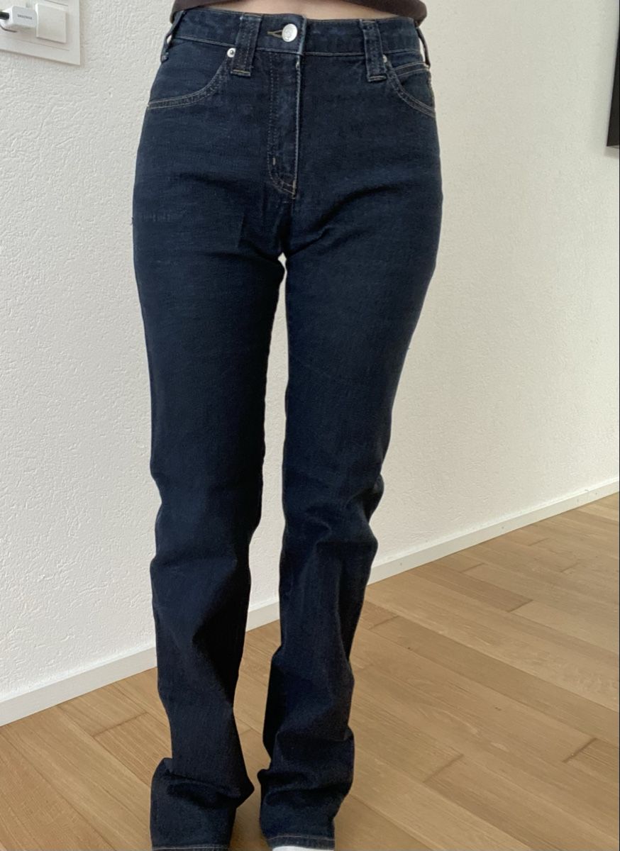 Armani Jeans: Armani Jeans, Top Zustand, Grösse 36 – Usato da Kriens venduto da sch_v6nl