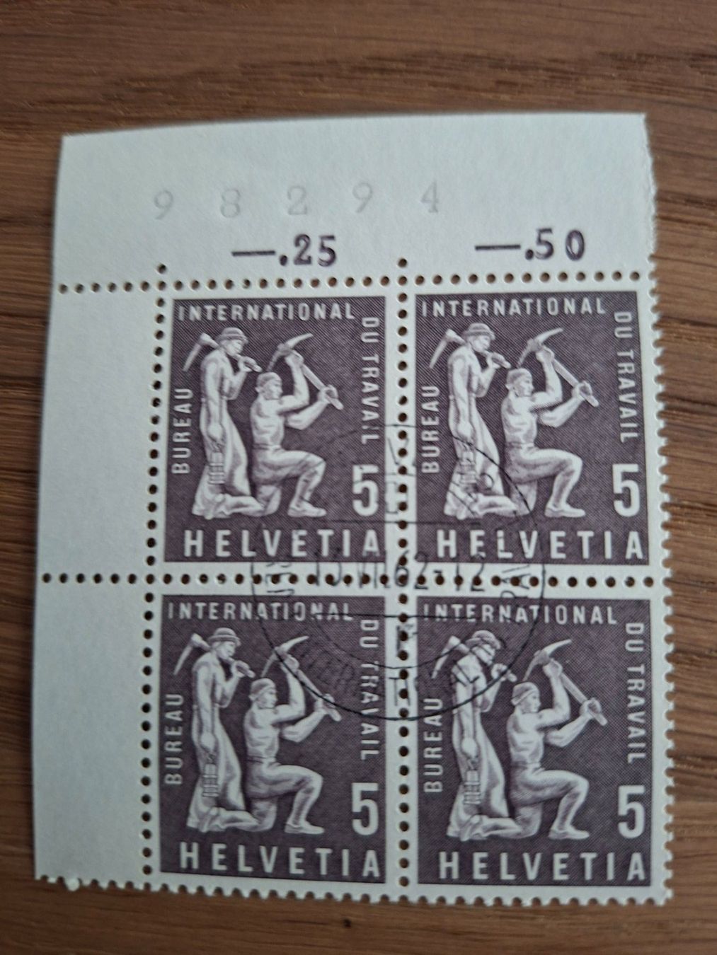Tous les timbres: Dienstmarken 4er Blocks: BIT – Neuf (Voir description) à Hinterkappelen par 1399 2