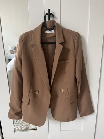     Beiger Blazer Glowrias Gr. S – Elegant & zeitlos