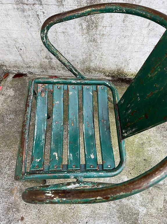 Poltrone: Antiker massiver Tolix Metallsessel – Usato da Wabern venduto da La-Vitrine 4