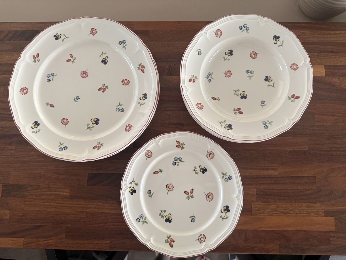 Villeroy & Boch Set di piatti: Villeroy Boch Petite Fleur Dinner Set – Nuovo (secondo la descrizione) da Ebikon venduto da nat_jzh5 1