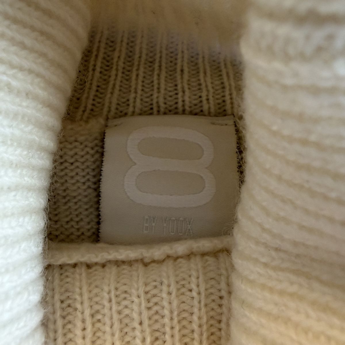 Maglioni & Felpe: CREMEFARBENER ROLLKRAGENPULLOVER XS – Nuovo (secondo la descrizione) da Uetikon am see venduto da seller.2020 2