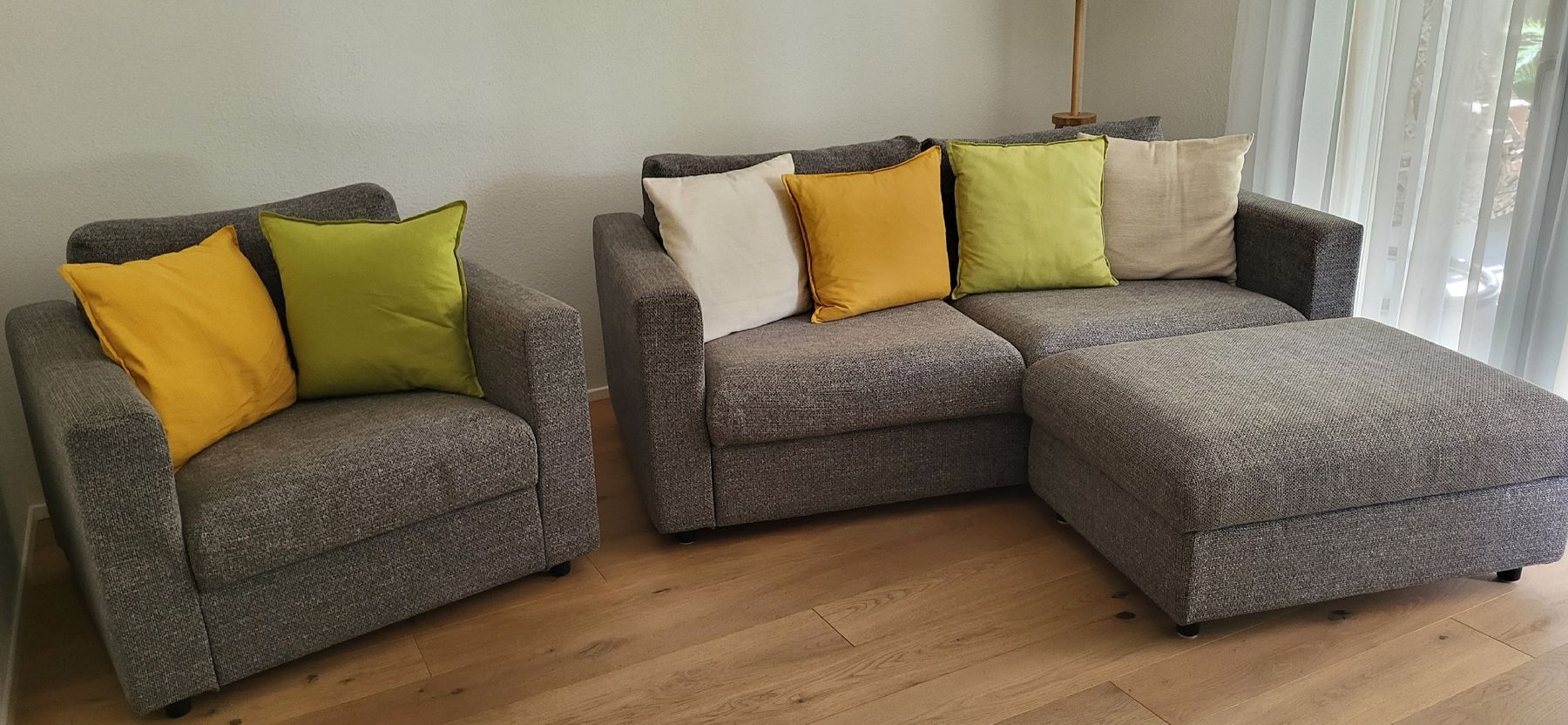 Sofas: IKEA Vimle Sofa, zwei Stühle und ein Hocker – D'occasion à Kloten par manchesterblue
