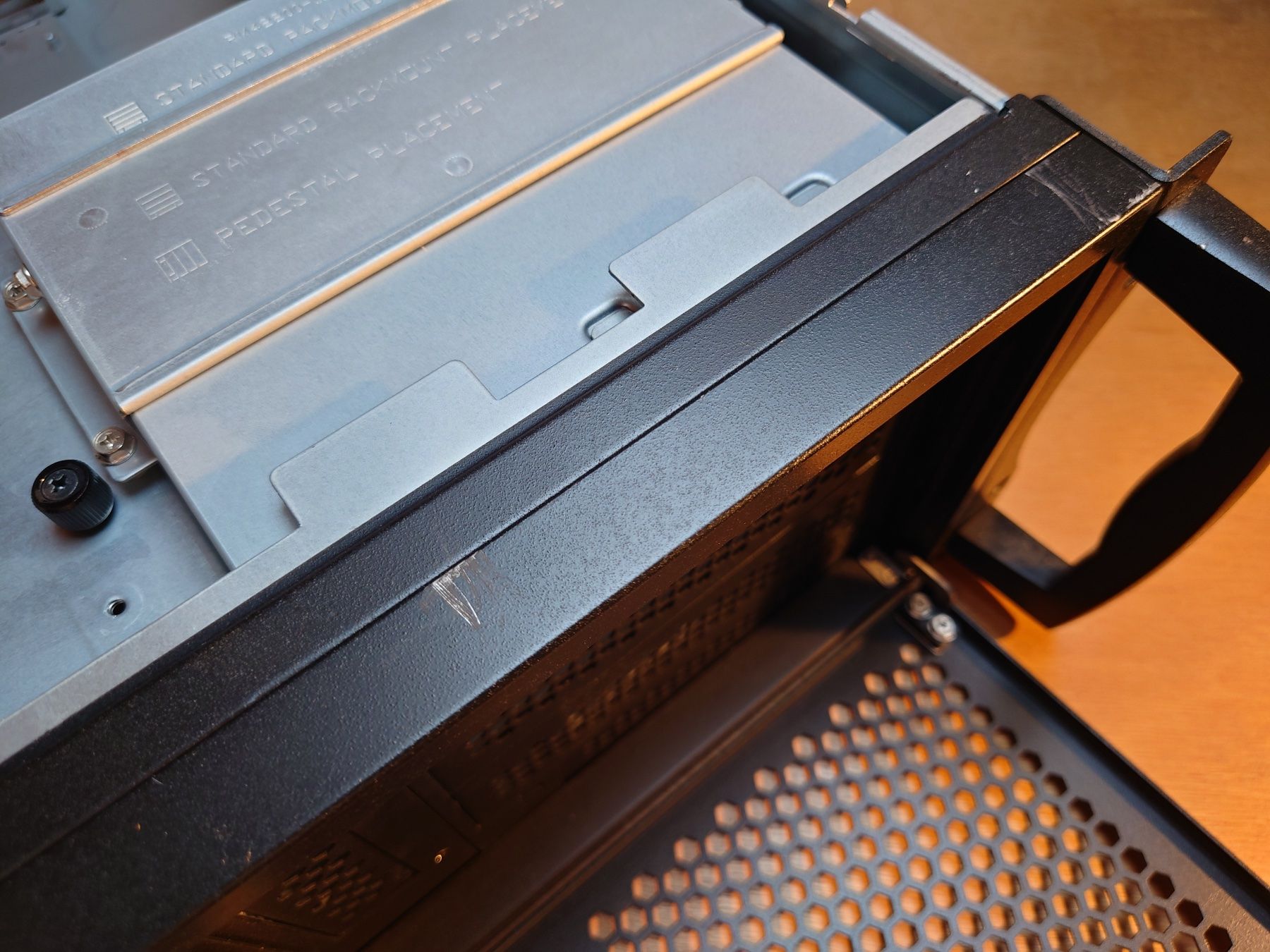 Custodie: 19 Zoll PC-Gehäuse – Usato da Menziken venduto da jonasmeyer 5