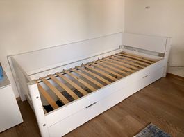 Kinderbett Flexa mit Schubladen 90x200