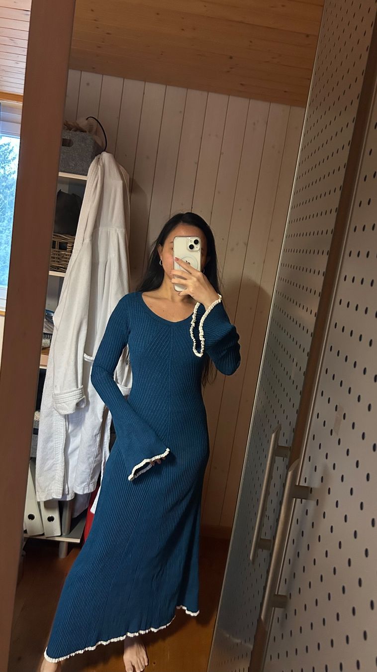 Sandro Vestiti: Sandro Elegant Midi Dress – Usato da St.Josefen venduto da lop_lh8d 2