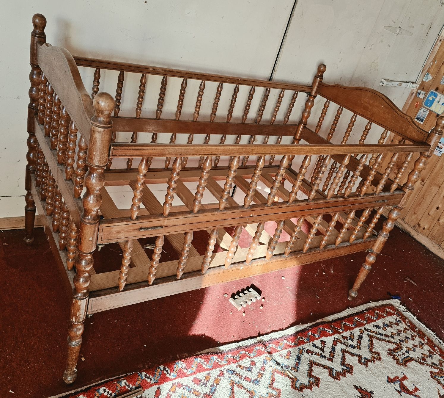 Letti: Altes Gitterbett Holz 120x85x90 – Usato da Agasul venduto da ire_h9wl 2
