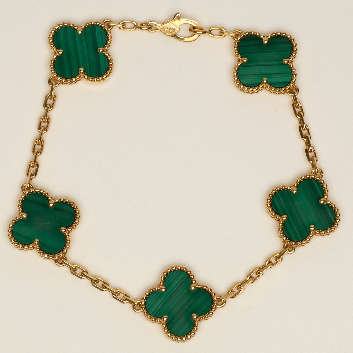 Van Cleef Bracciali & Braccialetti: Authentique Bracelet VAN CLEEF ARPELS Alhambra FULL SET – Nuovo (secondo la descrizione) da Carouge GE venduto da TLD