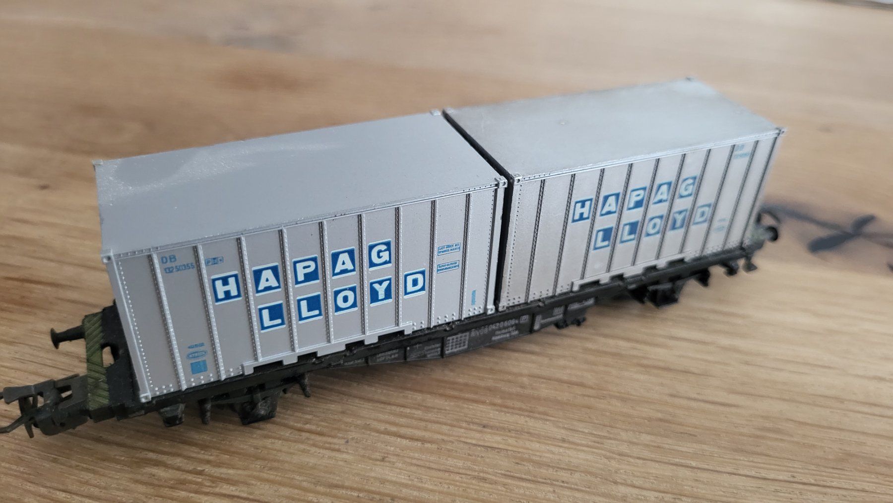 Märklin Modelleisenbahnen: Märklin Hapag Lloyd Containerwagen H0 AC – Gebraucht aus Huttwil von Tgv03 1