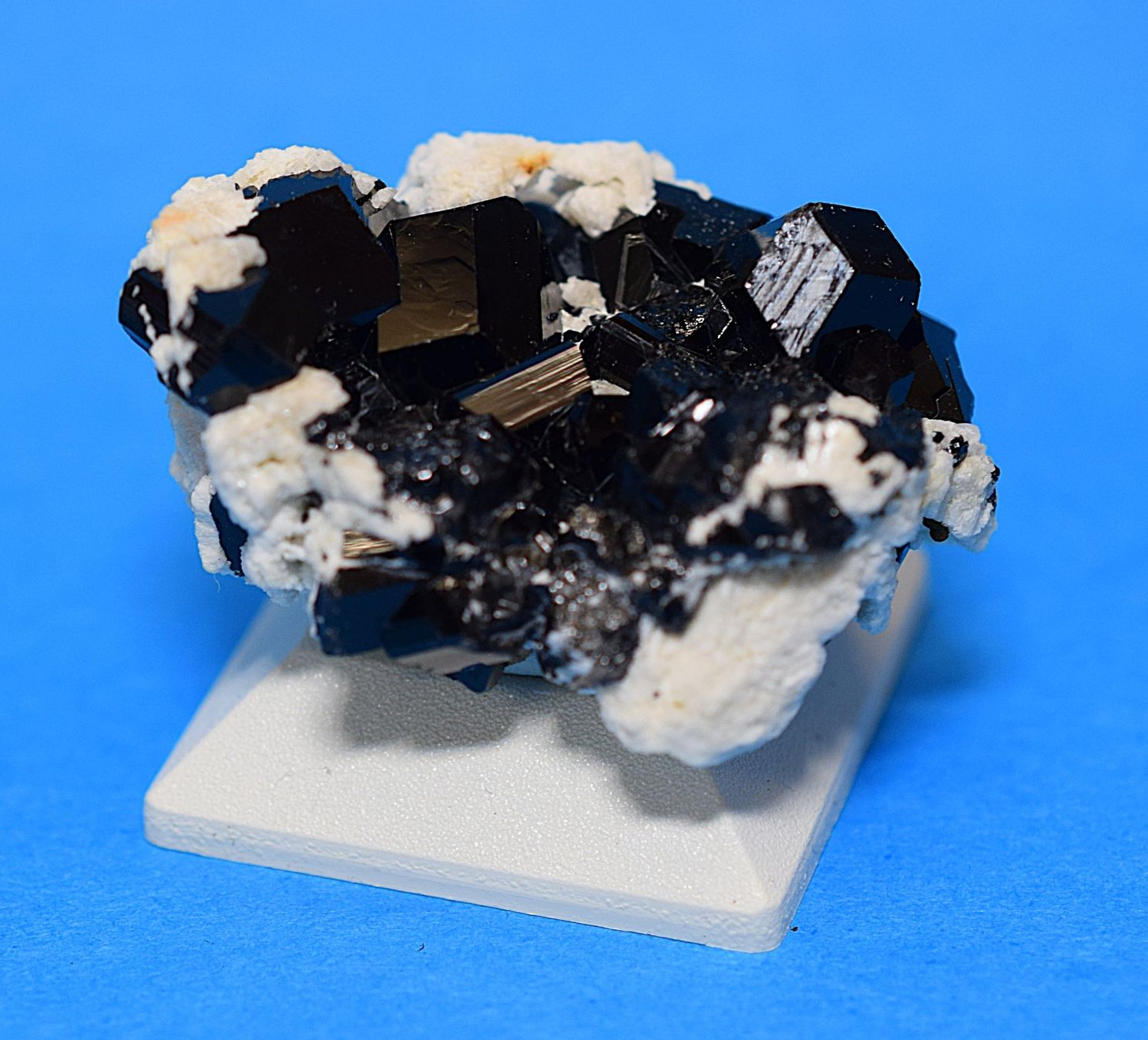 Mineralien & Heilsteine: Turmalin aus Namibia – Neu (gemäss Beschreibung) aus Grabs von Fadenquarz