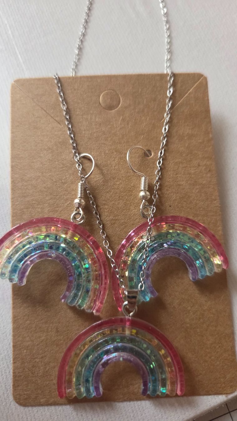 Altri gioielli: 🌈Silberfarbenes Ohrring und Kette Set Regenbogen🌈 – Nuovo (secondo la descrizione) da Weggis venduto da Leeclipse 1