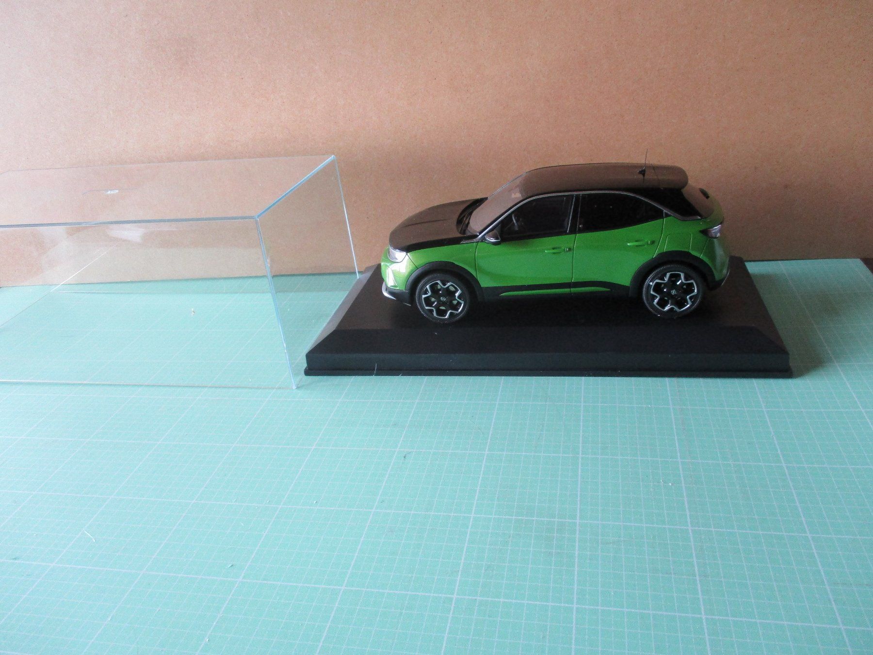 Opel Modellini d'auto: Opel Mokka-E  Nr. 938 / 999 Modellauto – Nuovo e nell'imballaggio originale da Ottikon Gossau ZH venduto da hokuspokus 8