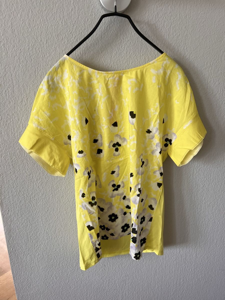 Marc Cain T-shirt: Shirt Marc Cain, Gr. 36, gelb – Usato da Solothurn venduto da Brini06