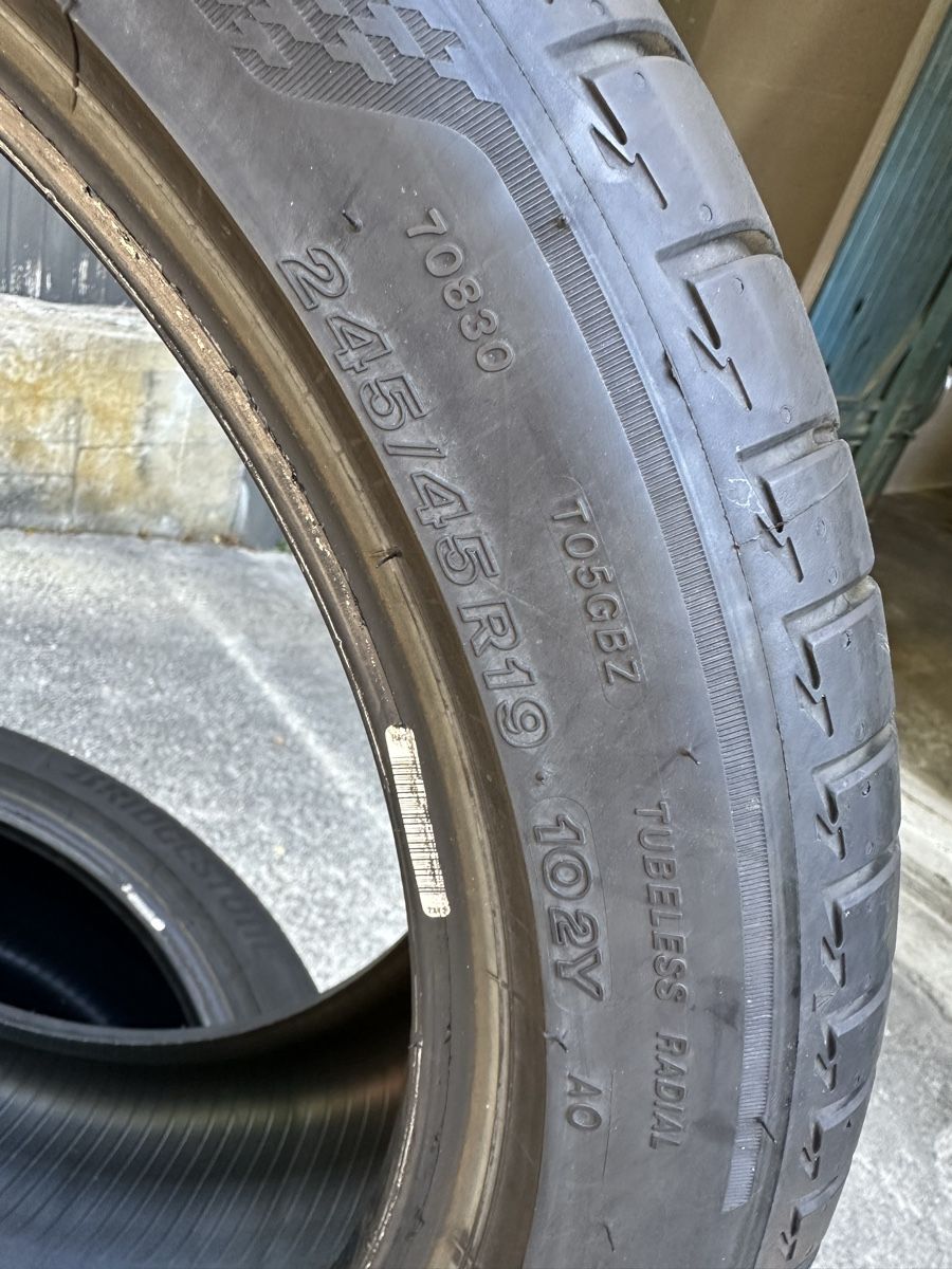 Pneus & Kompletträder: 4 x 245/45 R 19 Bridstone  – Gebraucht aus Bronschhofen von -BeeN- 4