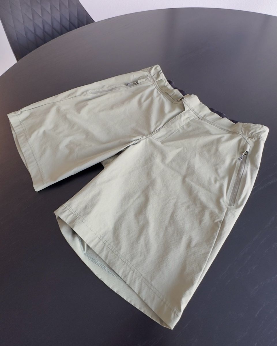 Scott Pantalons: SCOTT Trail Vertic Short - vert olive en taille L – Neuf (Voir description) à Lengnau BE par Dali.