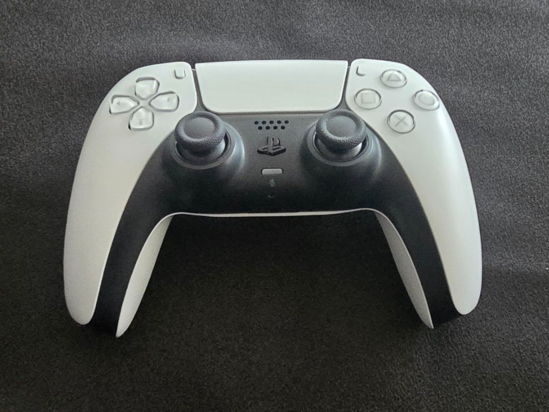 Sony Controller: PS5 Controller DualSense Weiss Top Zustand – Usato da Doppleschwand venduto da Bennox94 1