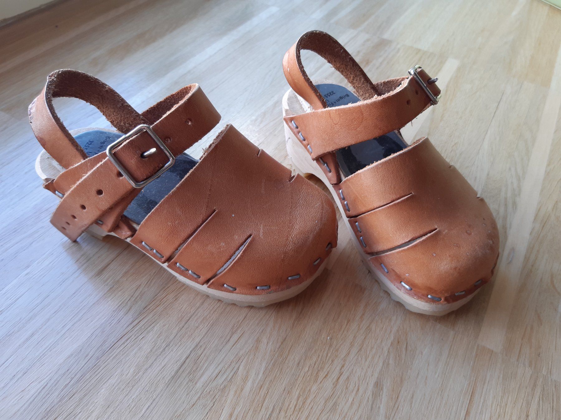 Scarpe per ragazzi: Leder Sandalen mit Holzsohle – Nuovo (secondo la descrizione) da Zürich venduto da tobiasscheid
