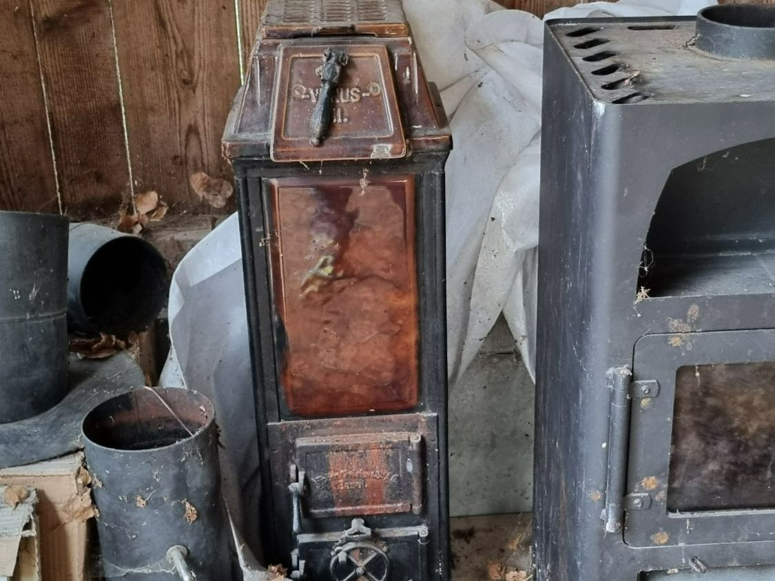 Altri mobili d'antiquariato: Alter Ofen funktionsfähig – Usato da Hunzenschwil venduto da Diamantina 1