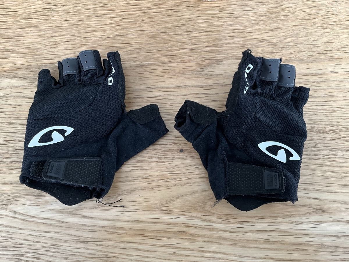 Giro Kinderhandschuhe: Giro Kinder Velohandschuhe ca. Grösse 5 oder 6 – Gebraucht aus Sirnach von napfel