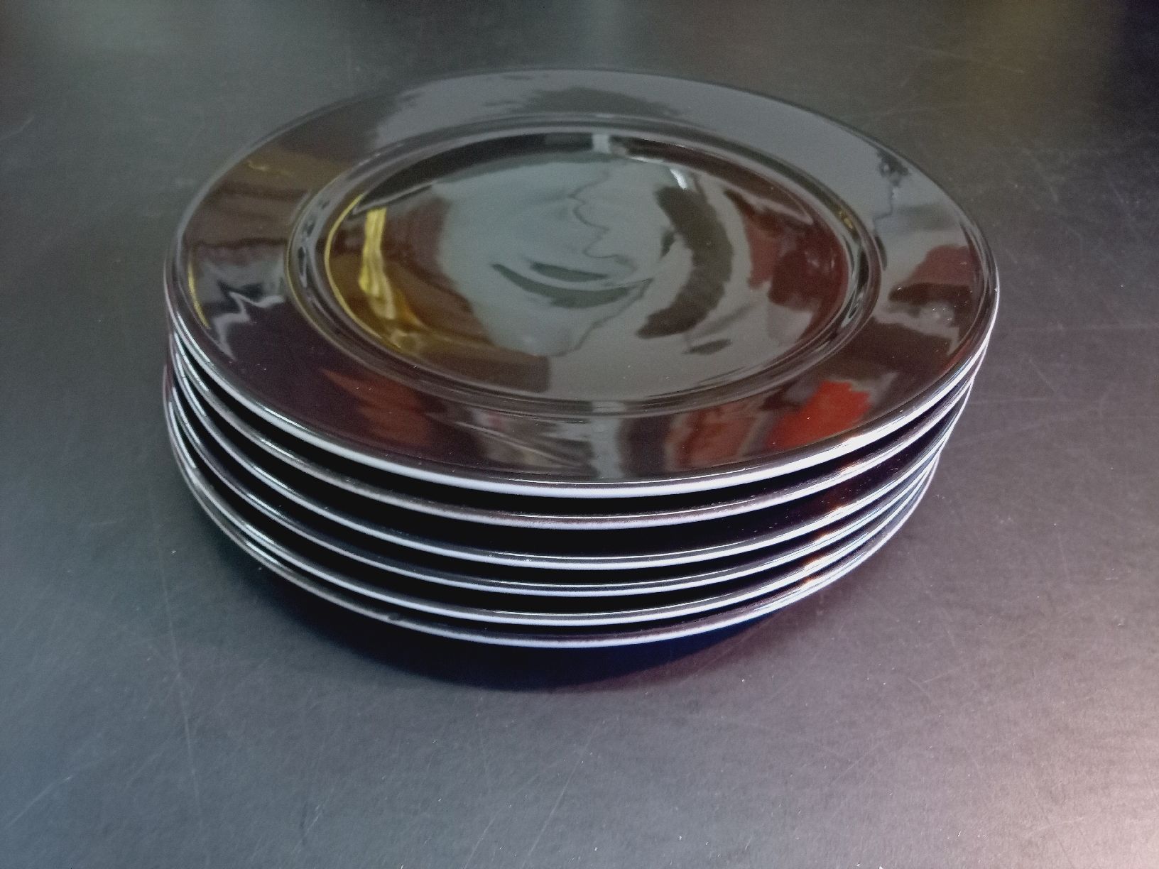 Piatti: 6 schwarze Platz- Speiseteller Langenthal - Platzteller – Usato da Reiden venduto da Zofi-Brocki