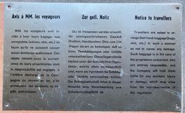 Ancienne plaque en aluminium- consignes de sécurité bagages