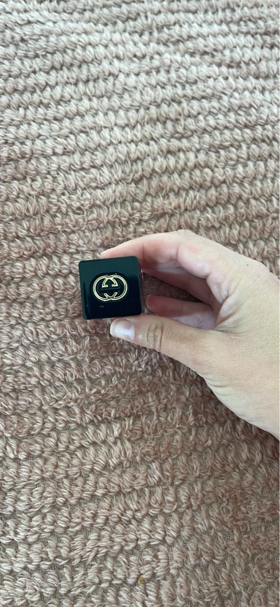 Gucci Smalto per unghie: Vernis à ongles Gucci comme neuf – Nuovo (secondo la descrizione) da Bursinel venduto da mel_8c62 1