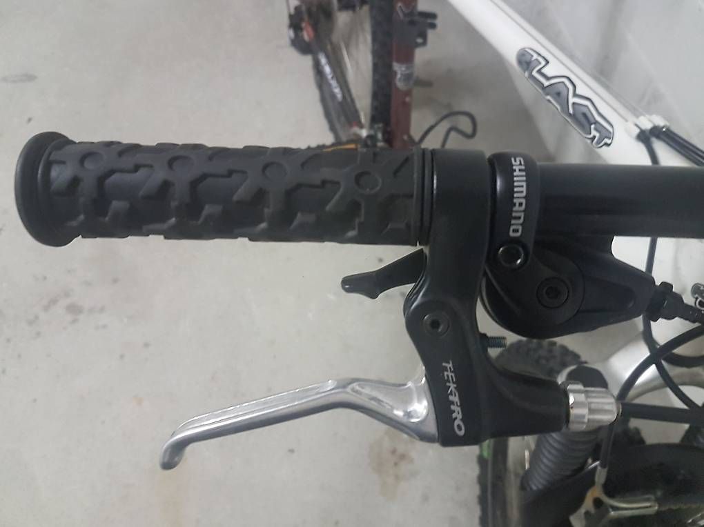 Velos: Mountain Bike Kona – Gebraucht aus Baar von Famar5 4