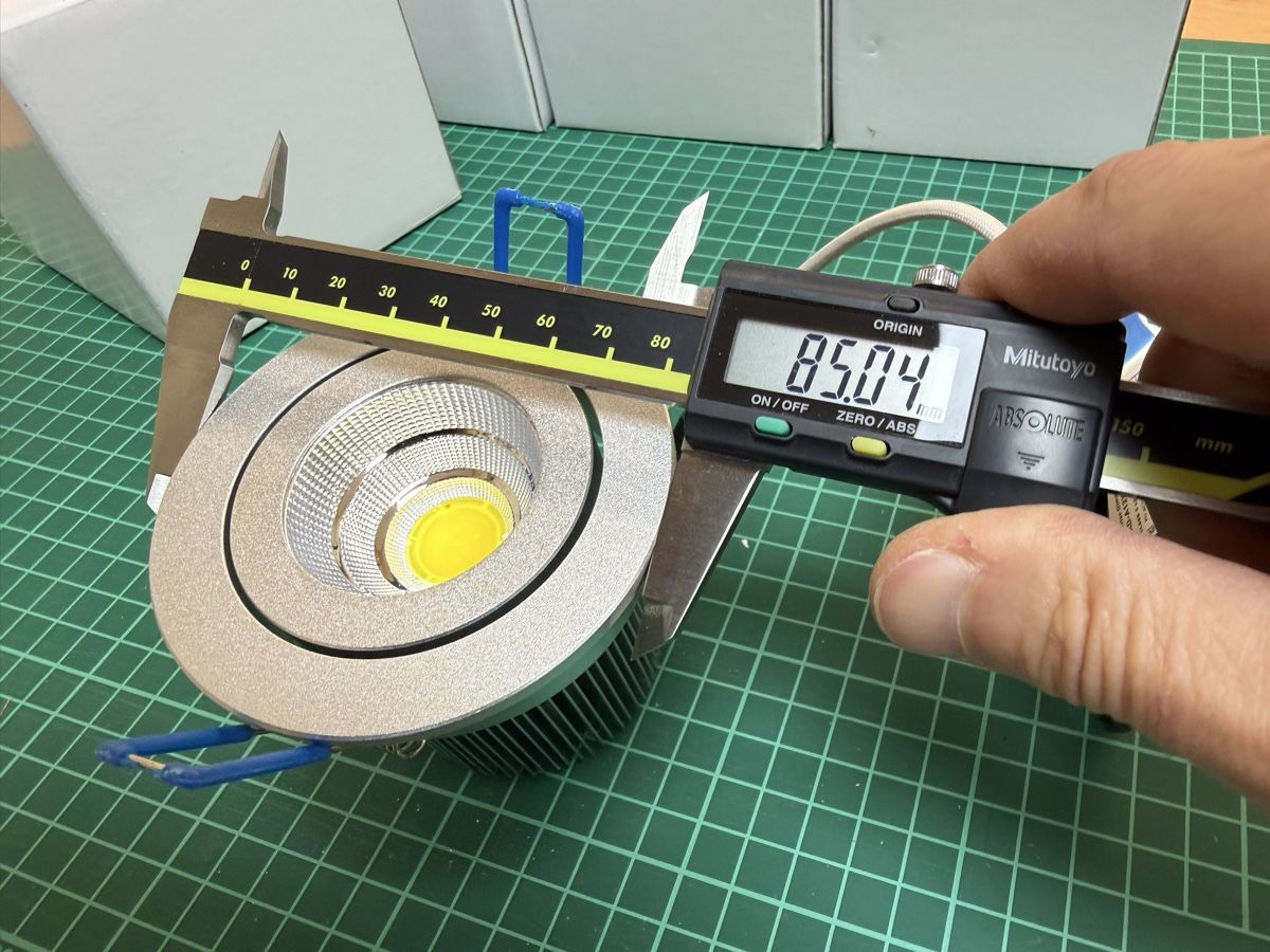 Kronleuchter & Deckenlampen: Downlight LED 10 Watt dimmbar, schwenkbar – Neu und originalverpackt aus Roggwil BE von fengshui 1