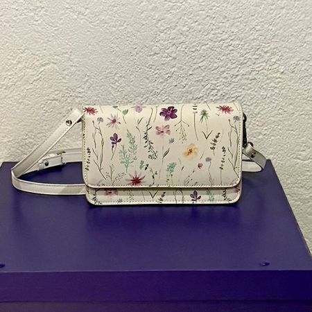 Mini Tasche neuwertig Weiss mit Blumen