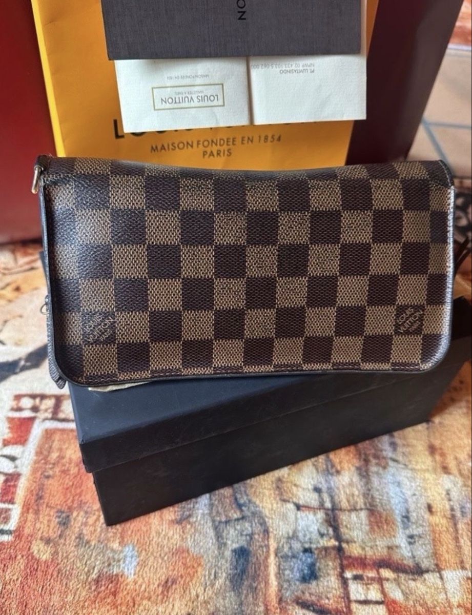 Louis Vuitton Portamonete: LV Insolite Damier – Usato da Heimberg venduto da Sabe_Frau