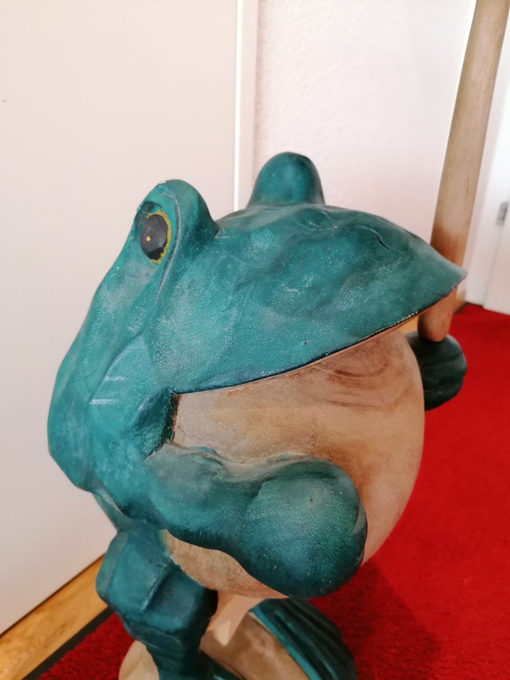 Holzschnitte: Frosch mit Schirm aus Holz geschnitzt – Gebraucht aus Muri AG von goodmood17 6