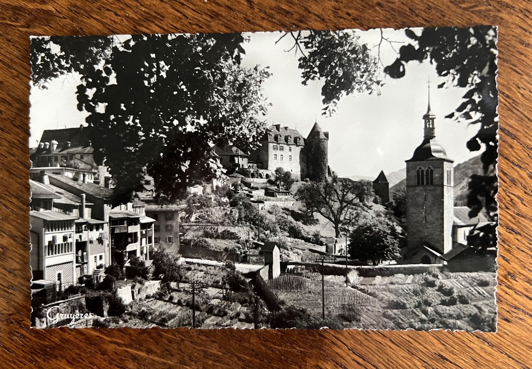 Ansichtskarten: Postkarte Gruyeres – Gebraucht aus Grueningen von ant_qb8l